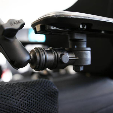 RAM® Universal Wheelchair Base cu eliberare rapidă și caracteristică pivotantă