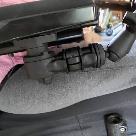 Suport pentru telefon RAM® pentru cotierele scaunelor cu rotile cu eliberare rapidă și pivotare