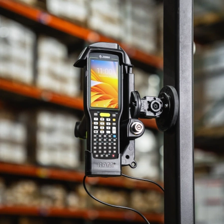 RAM® Locking Powered Dock + USB-A unic pentru Zebra MC3300 & MC3400
